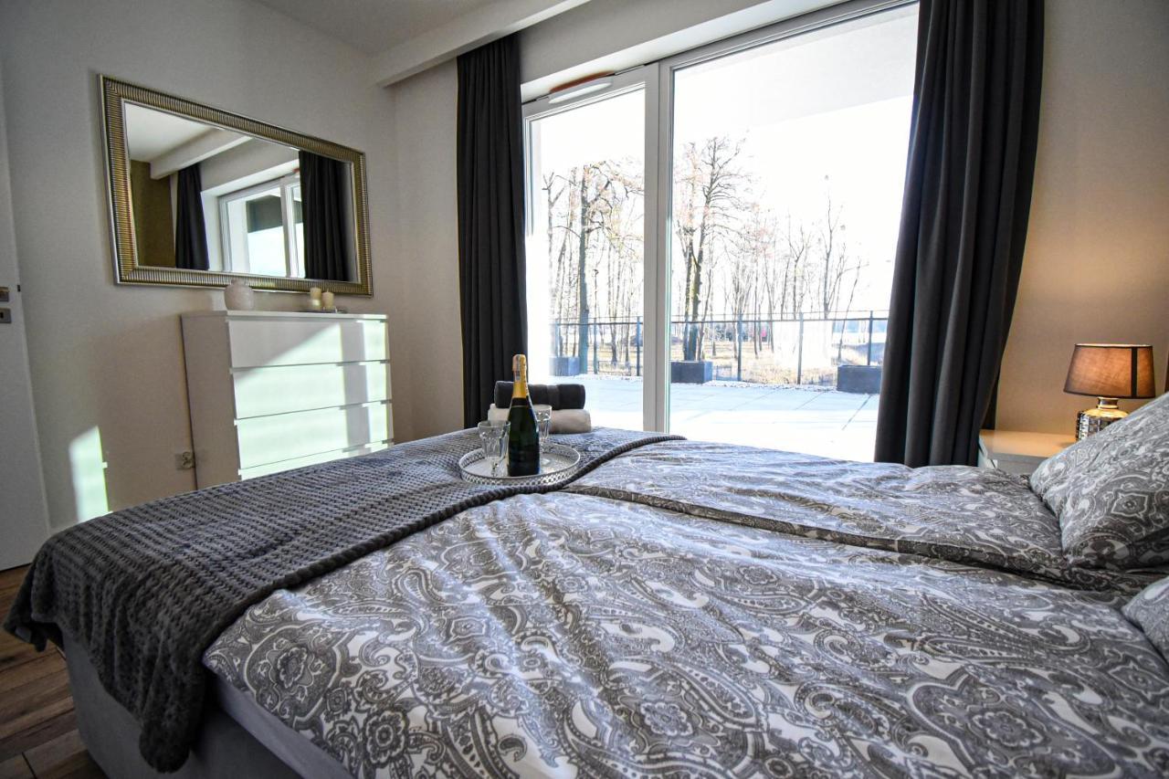 Apartament Villa Park Przy Plazy Z Widokiem Na Jezioro, Taras 50 M2 오스트로다 외부 사진